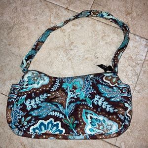 Small Vera Bradley handbag.